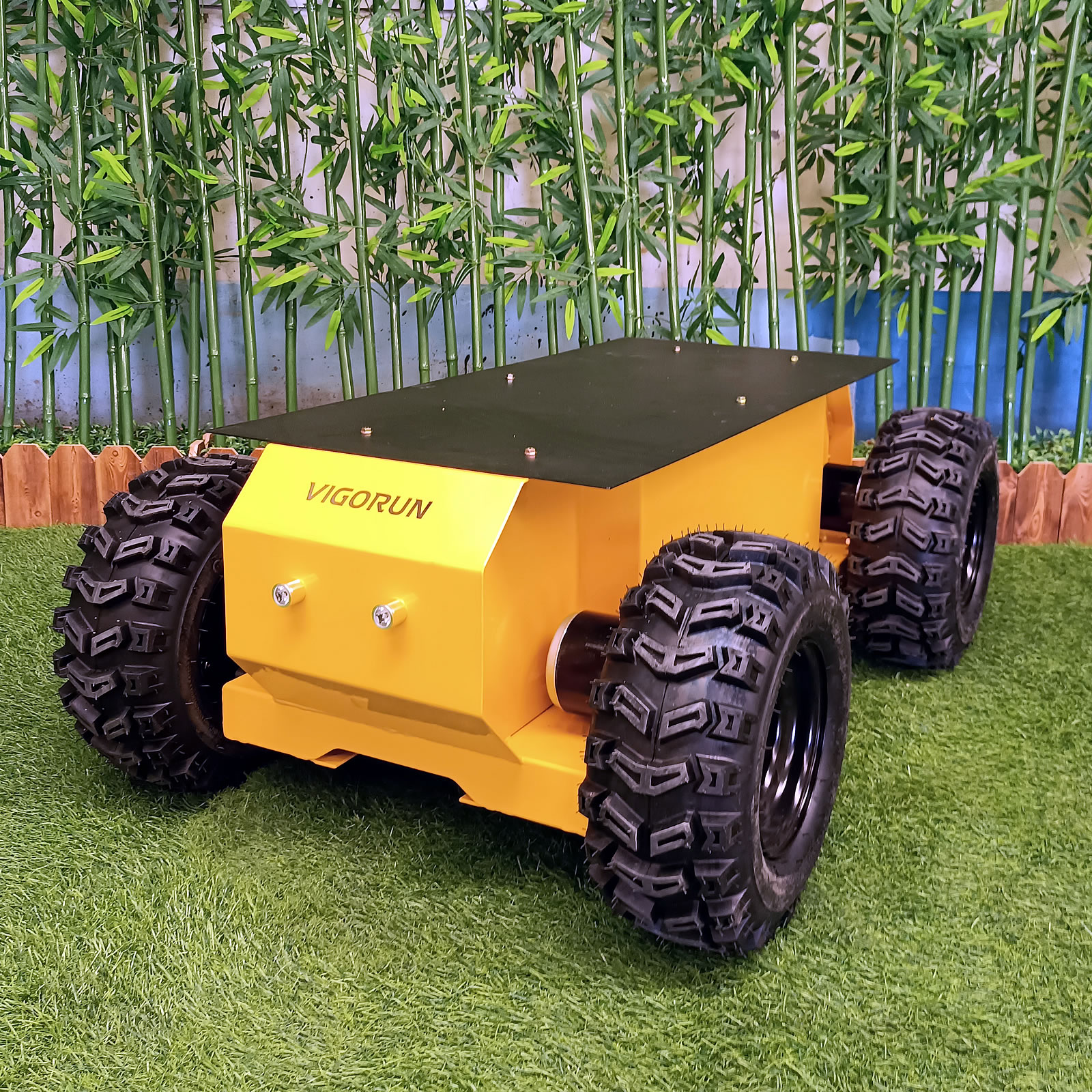 Remote Control Narrow Robot Platform Chassis with Anti-Slip Tubeless Tires (RWC200) - Image 5