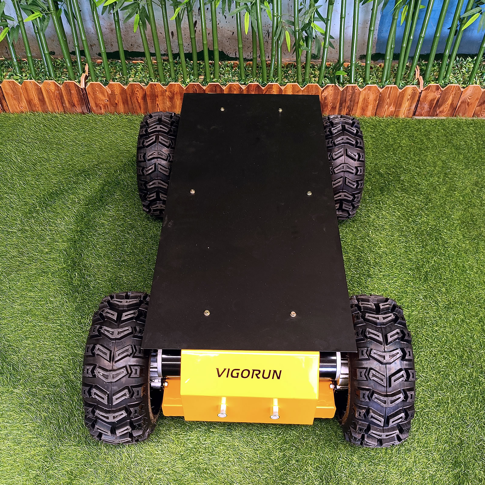 Remote Control Narrow Robot Platform Chassis with Anti-Slip Tubeless Tires (RWC200) - Image 7