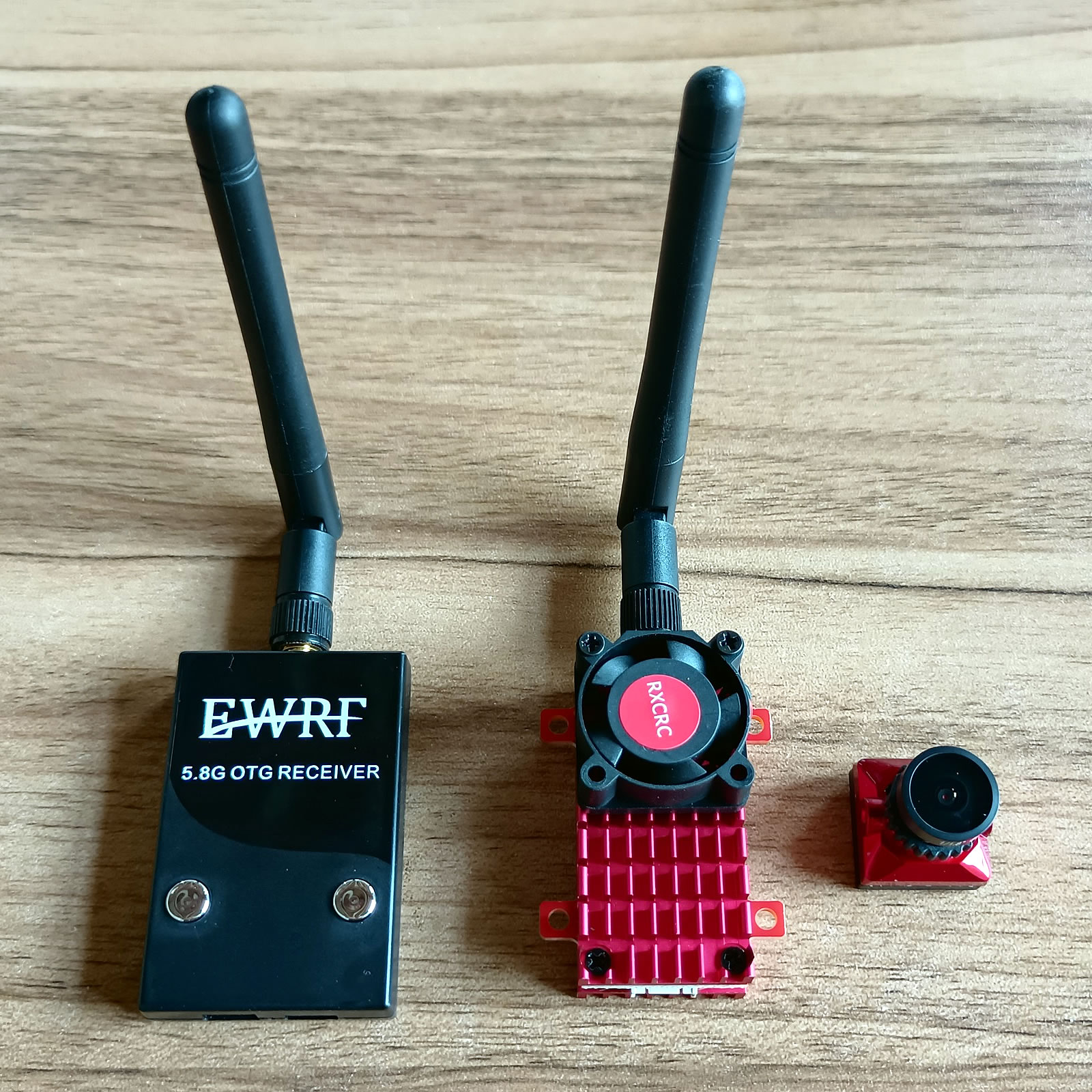 Shock-Absorbing High-Speed Remote Controlled Track Chassis With FPV Transmission (RTC300) - Image 6